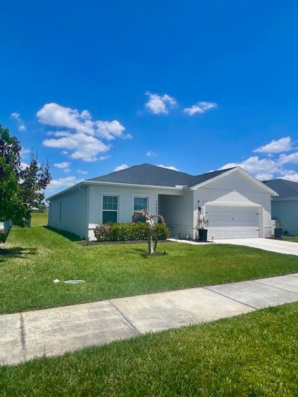 Photo of 10657 SW Vasari Way, Port Saint Lucie, FL 34987 (MLS # B26023116)