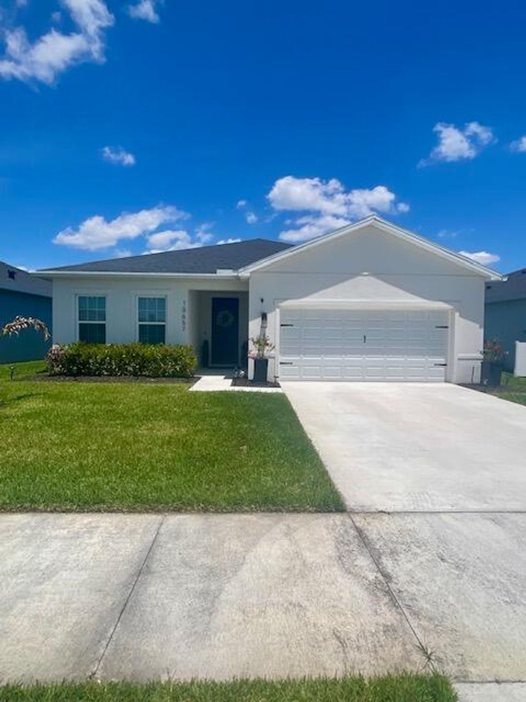 Photo of 10657 SW Vasari Way, Port Saint Lucie, FL 34987 (MLS # B26023116)