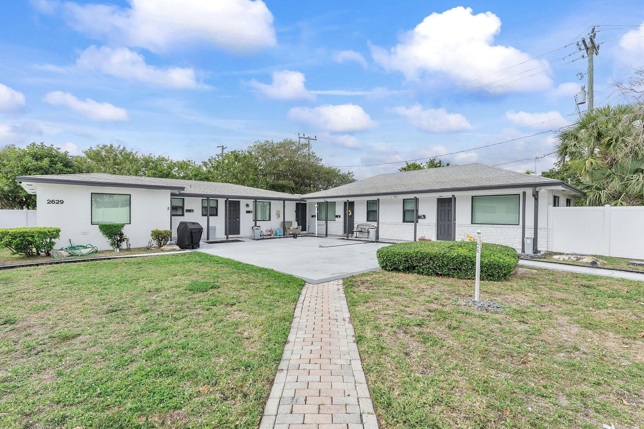 PALM BEACH SHORES - Commercial Sale