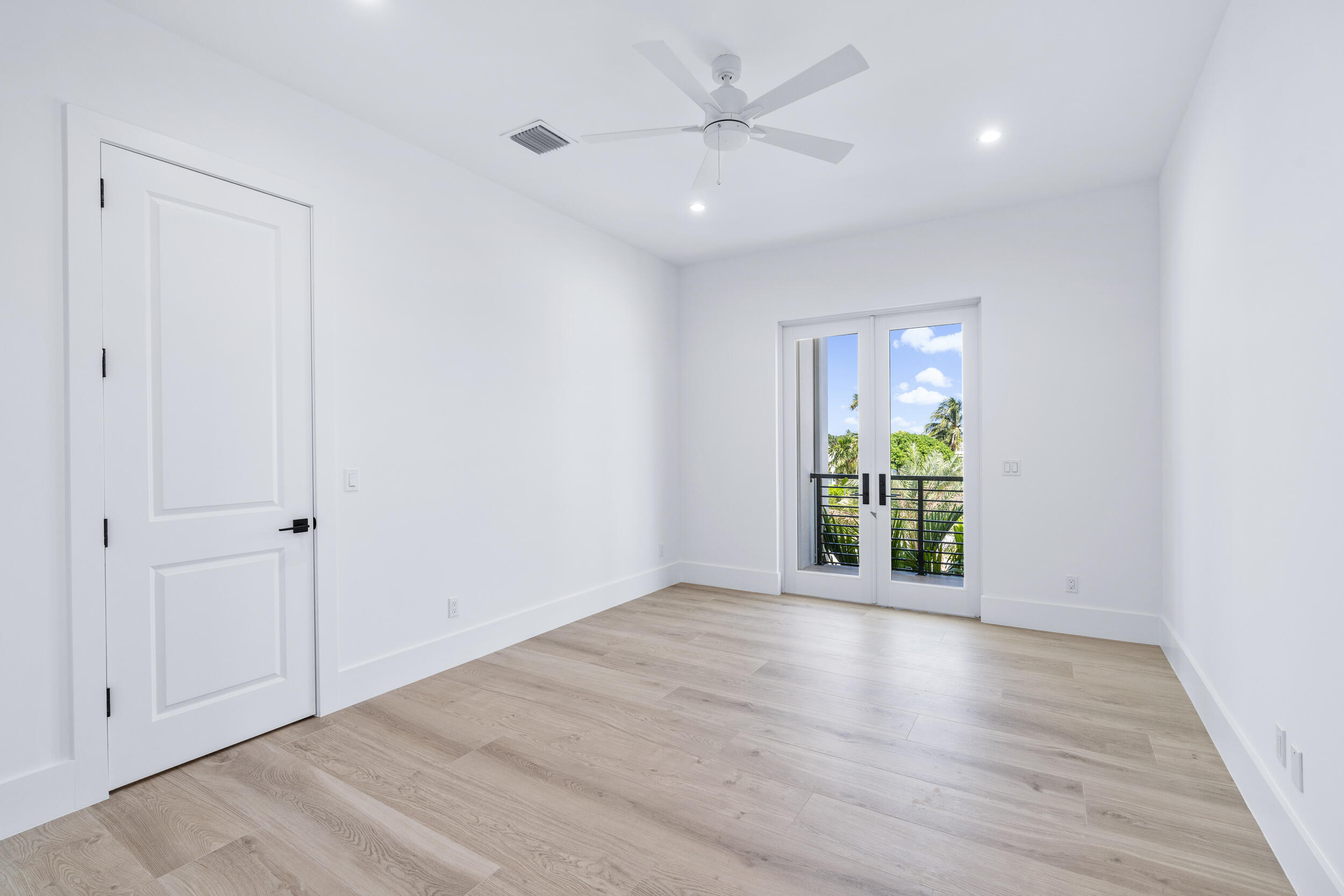 HIDDEN KEY - Residential