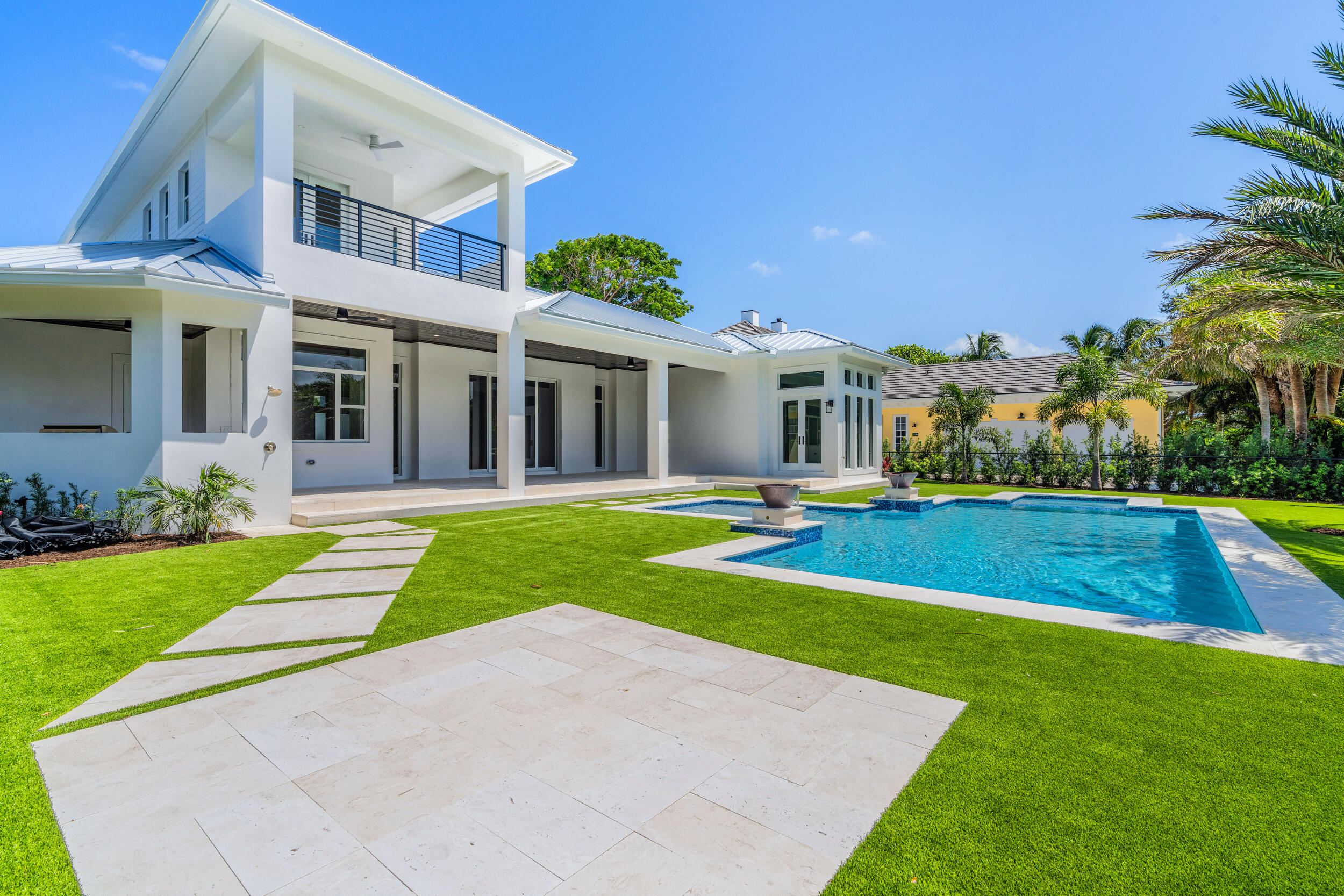 HIDDEN KEY - Residential