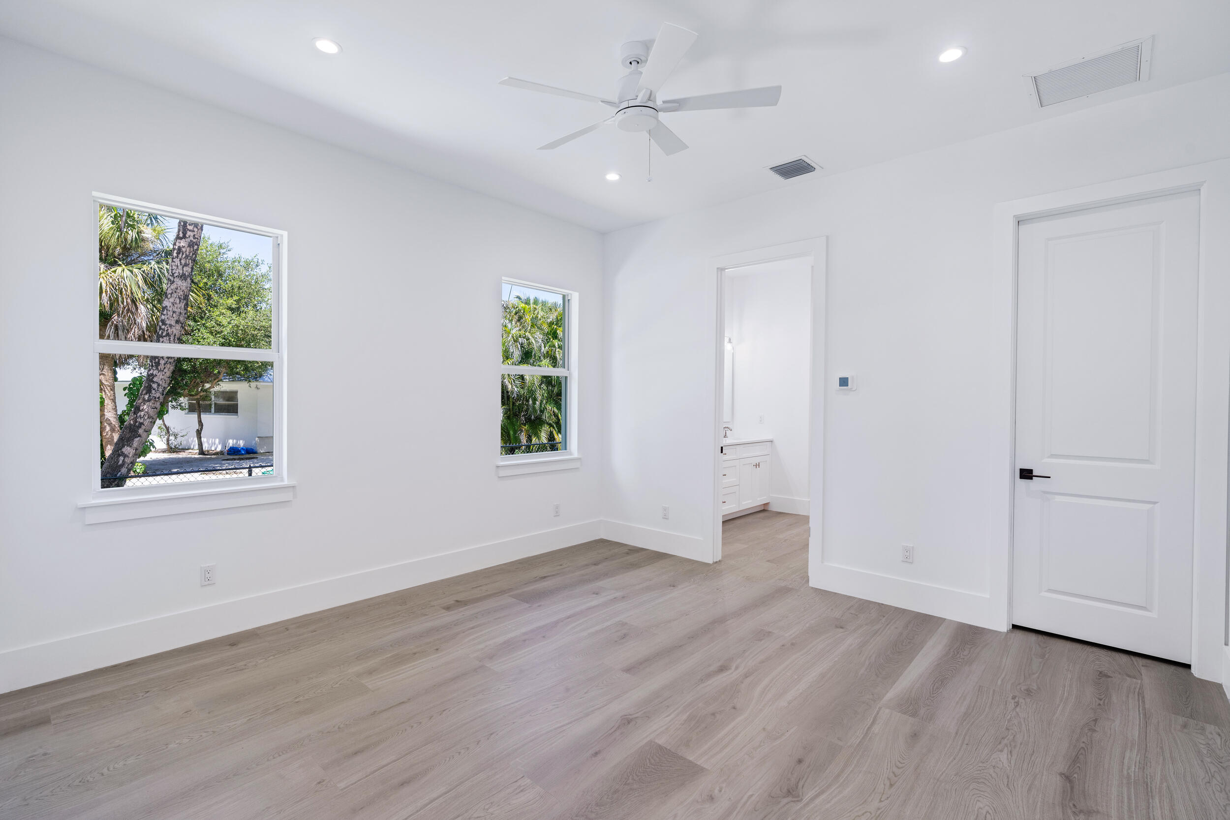 HIDDEN KEY - Residential