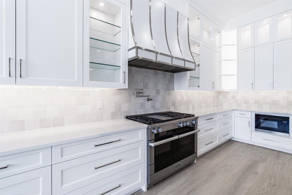 HIDDEN KEY - Residential