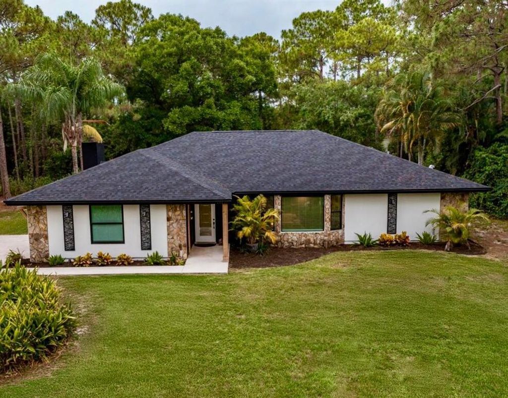 Photo of 17627 123rd Terrace N, Jupiter, FL 33478 (MLS # R11102564)