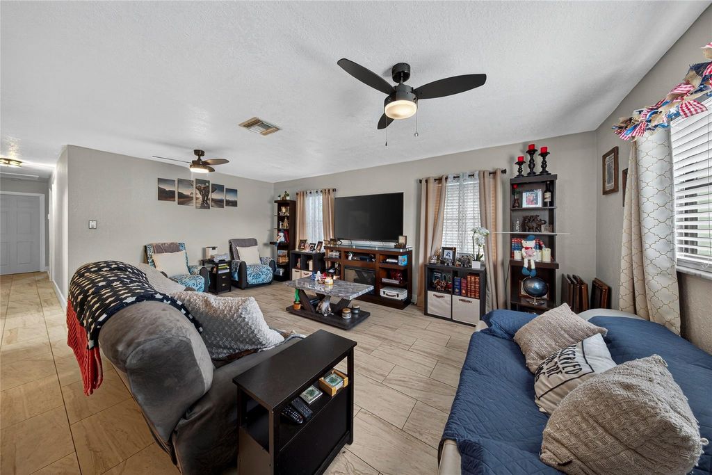 Photo of 640 SW 28th Way, Fort Lauderdale, FL 33312 (MLS # F10523898)