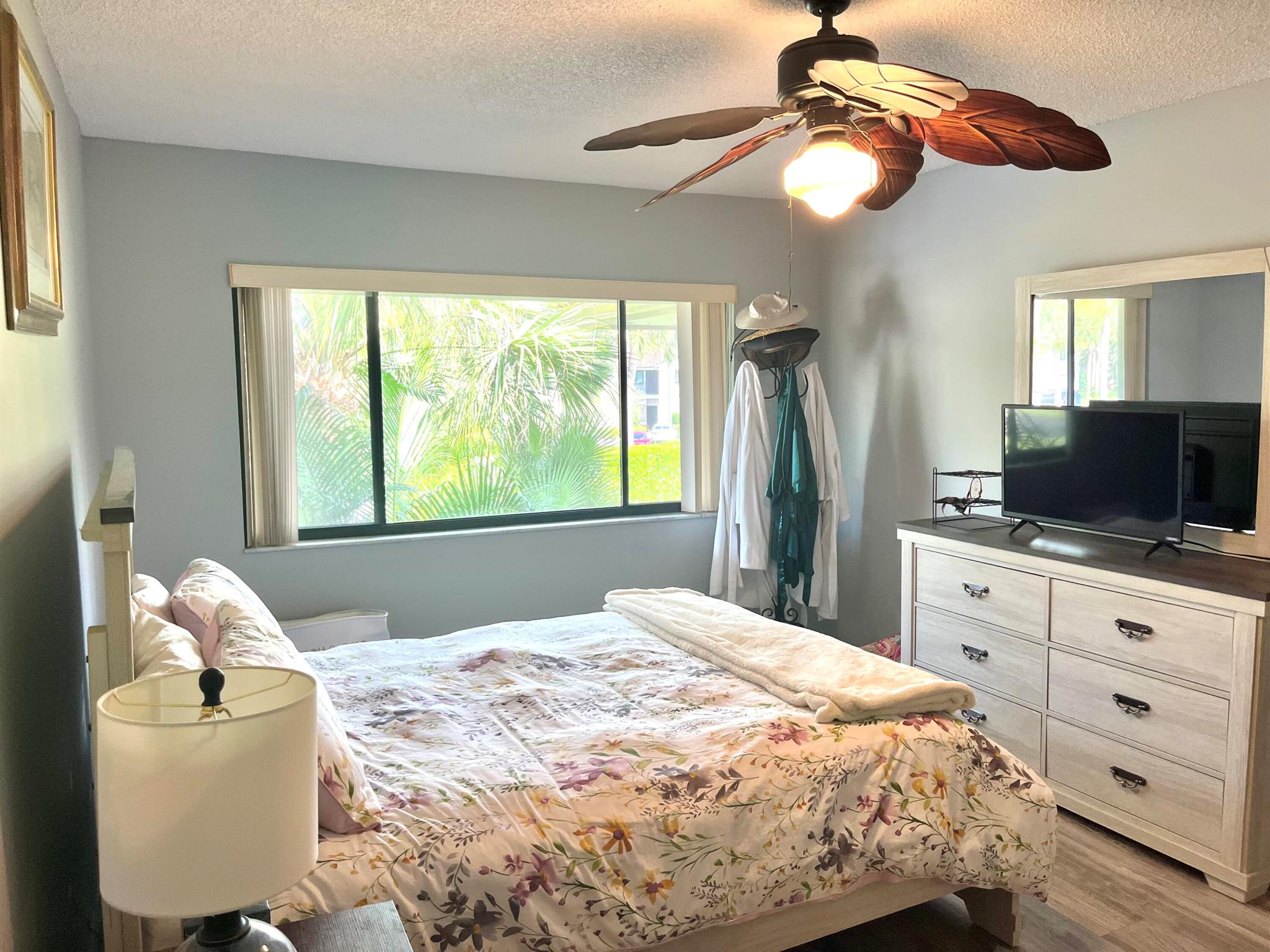 DUNBAR WOODS CONDO I II A - Residential