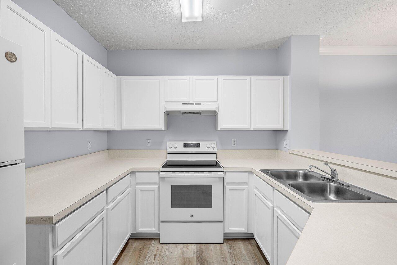 SMITHBROOKE - Residential