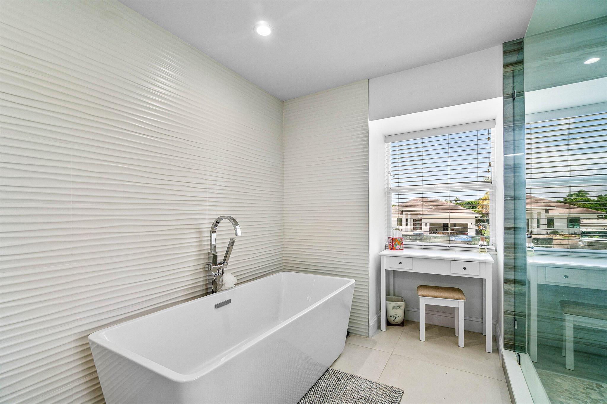 LAKE CLARKE SHORES - Residential