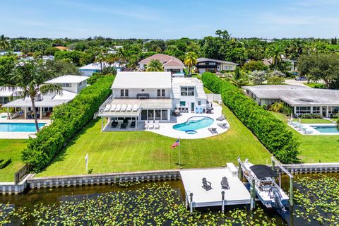 7150 W Lake Drive Lake Clarke Shores FL 33406