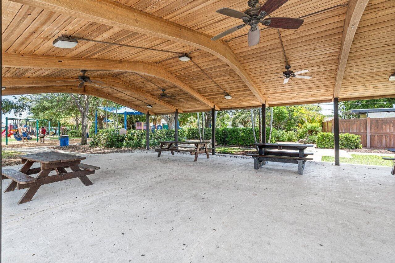 LAKE CLARKE SHORES - Residential