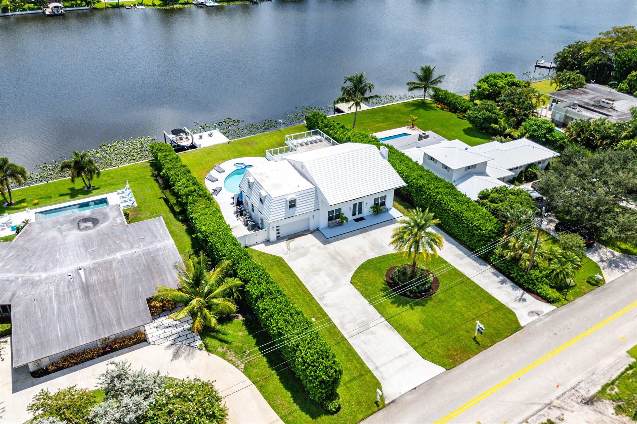 7150 W Lake Drive
