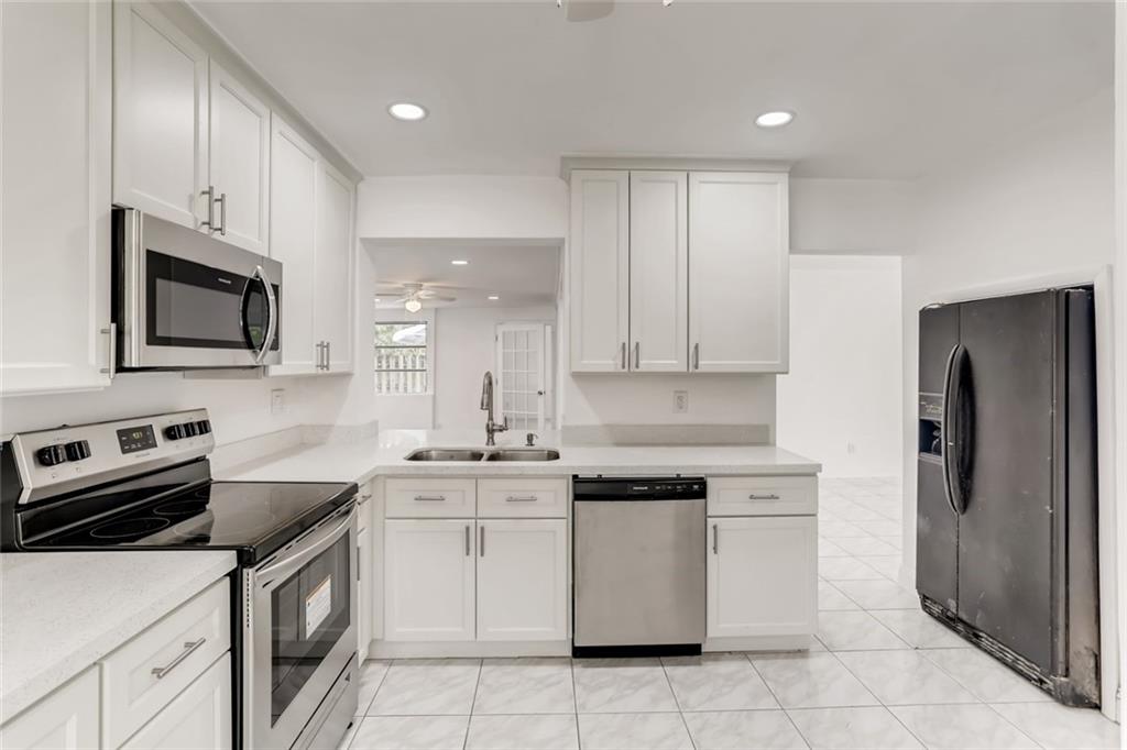 Lauderdale Lakes West Gat - Residential