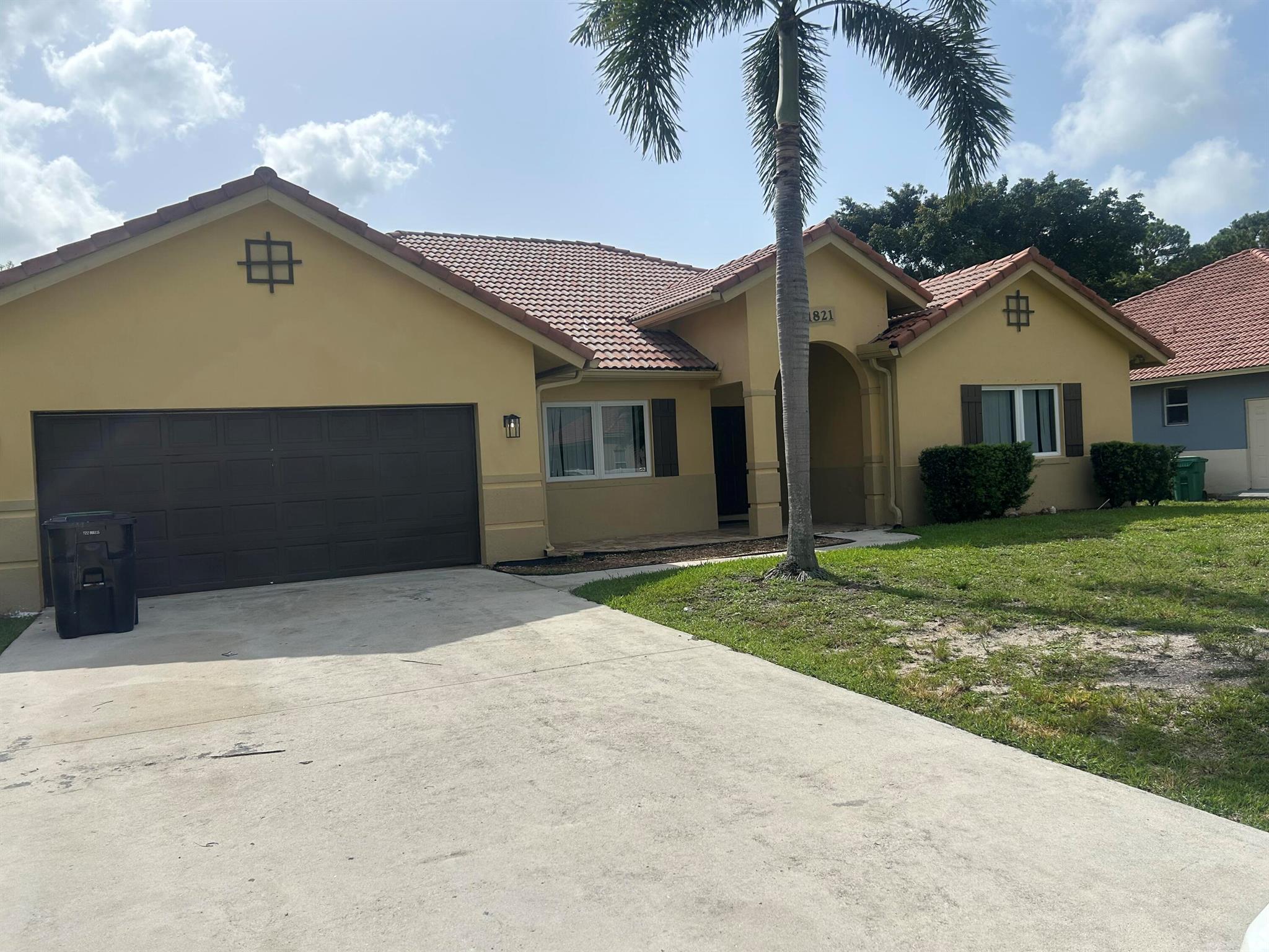 YOU'LL LOVE THIS 3/2.5 HOME 2 CAR GARAGE HOME WITH A DEN. IT HAS BEEN FRESHLY PAINT. GRANITE COUNTER TOPS IN THE KITCHEN. THE HOME HAS A NEW WASHER, DRYER, RANGE, BLINDS, LIGHT FIXTURES AND SMOKE DETECTORS. IT HAS TILE THROUGHOUT EXCEPT BEDROOMS AND SO MUCH MORE. LANDSCAPING INCLUDED IN THE RENT. A DEF. MUST SEE!