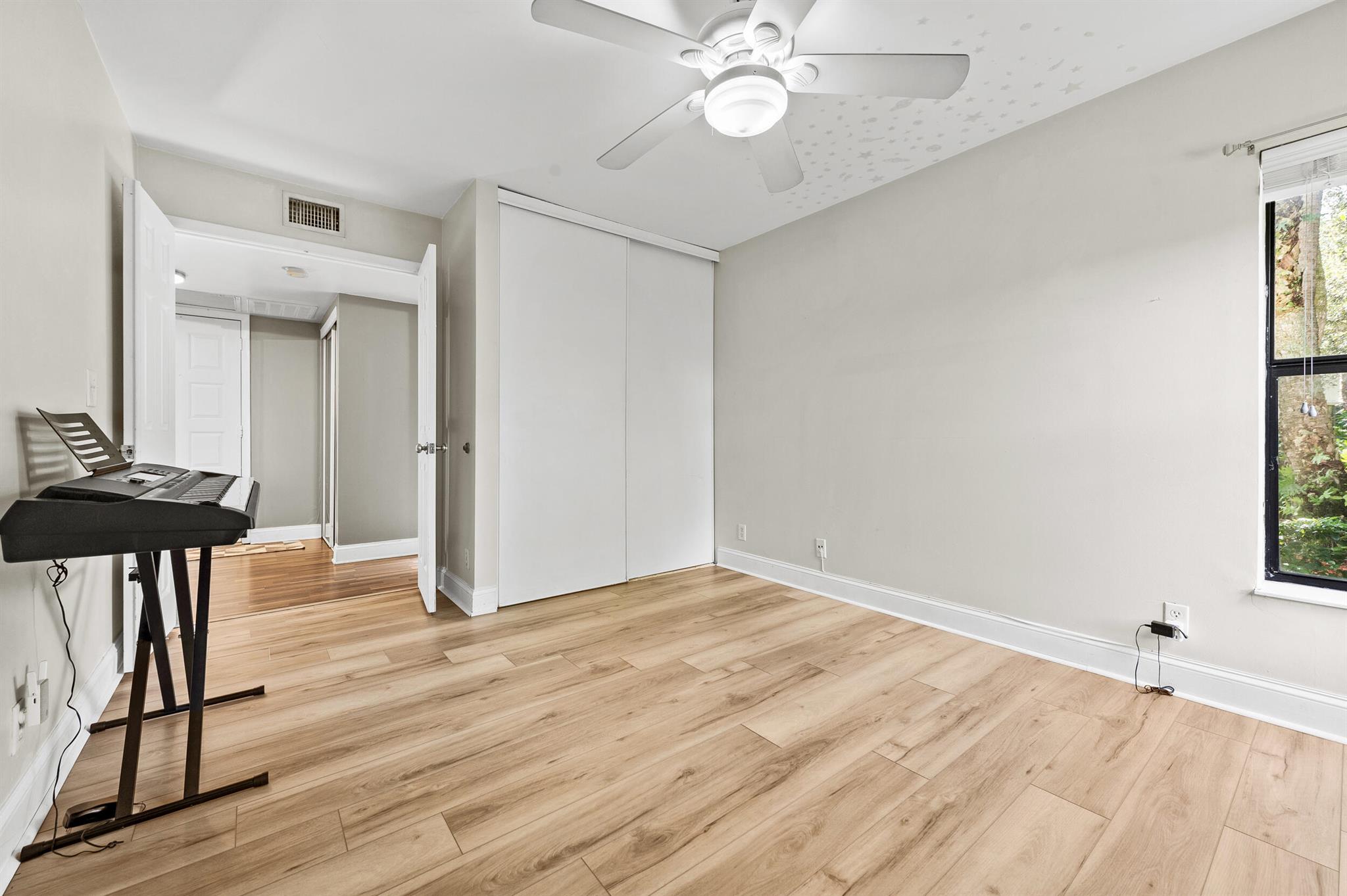 BAYWOOD VILLAGE II-C COND - Residential