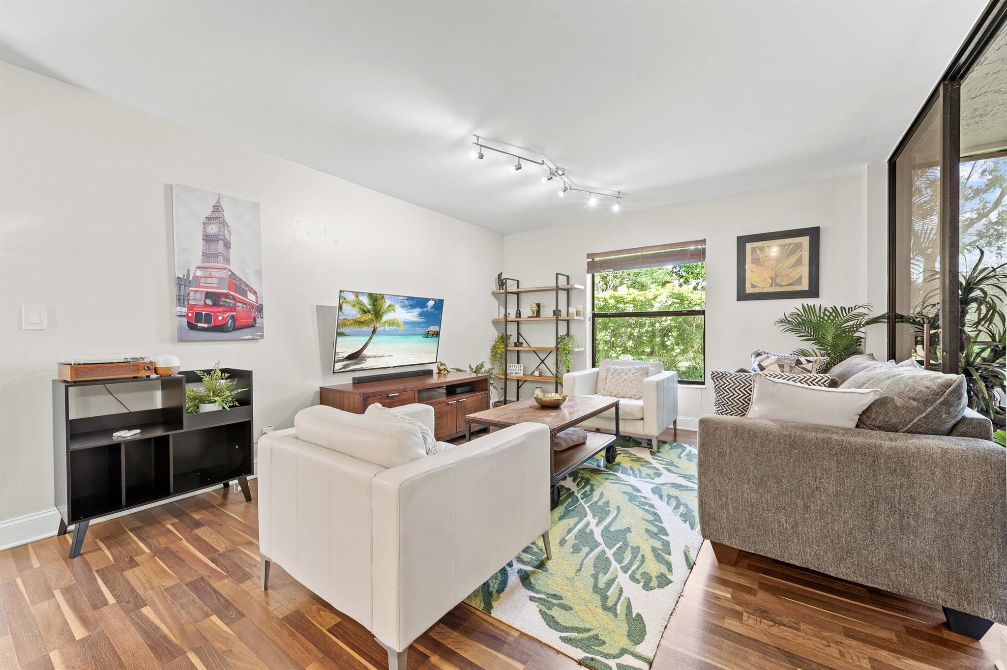 4718 NW 22nd Street 4268