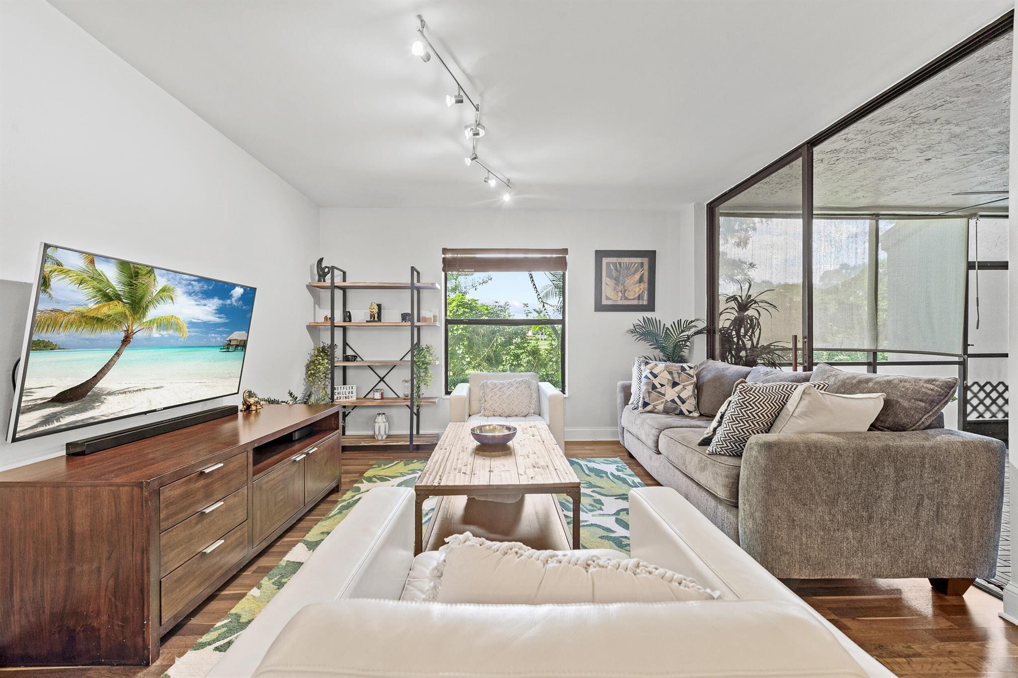 BAYWOOD VILLAGE II-C COND - Residential