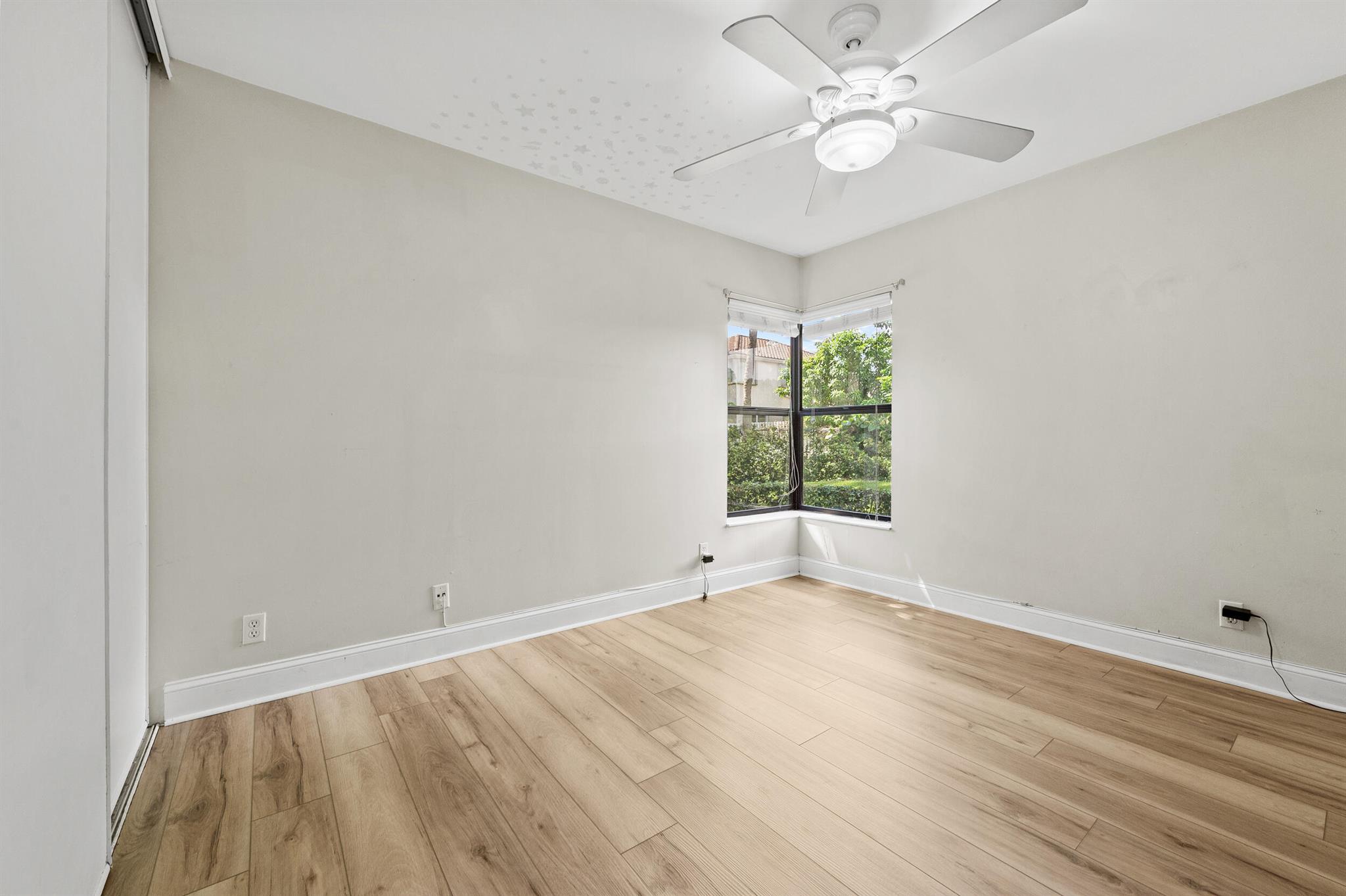 BAYWOOD VILLAGE II-C COND - Residential