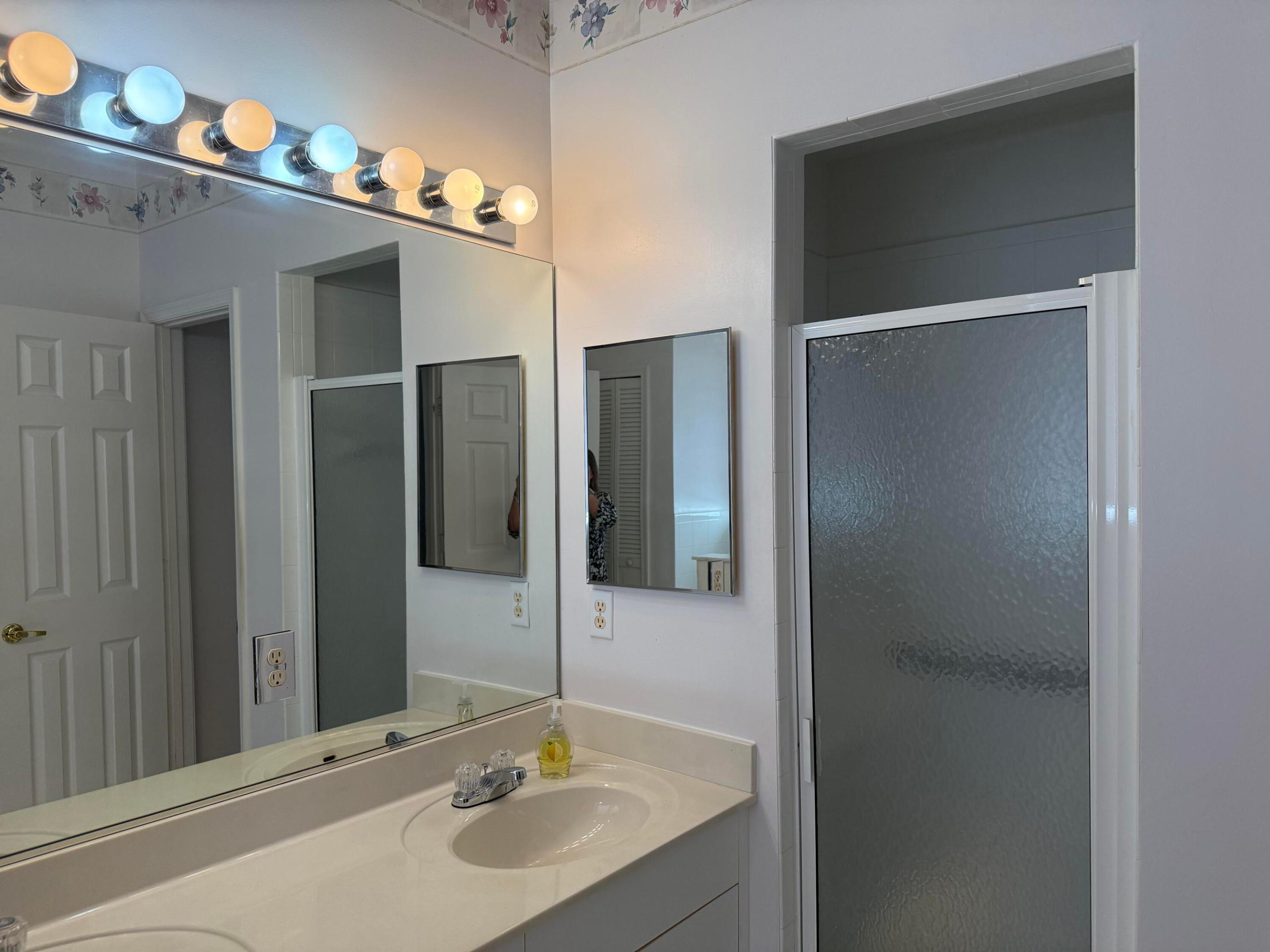 Kings Isle - Residential