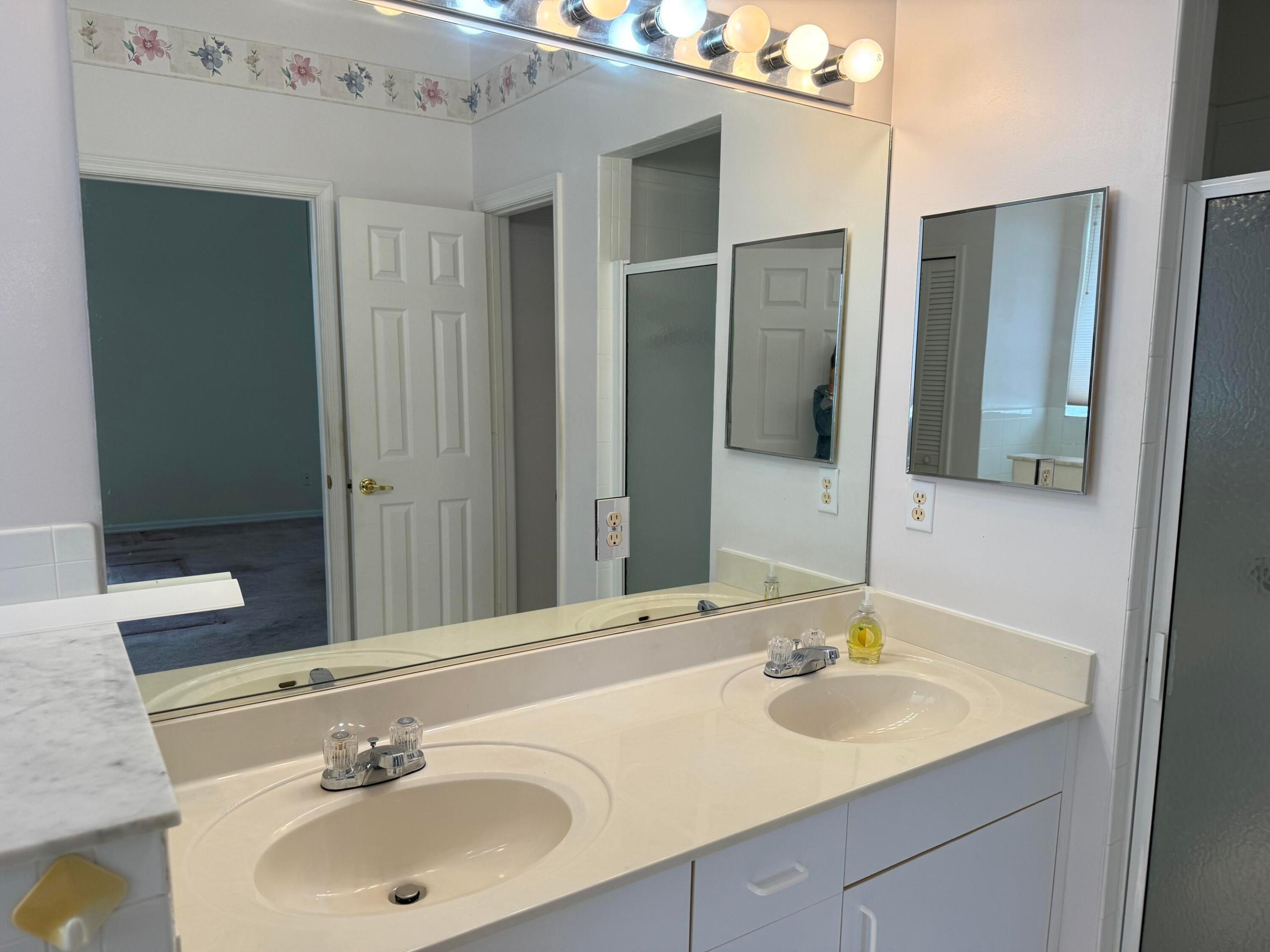 Kings Isle - Residential