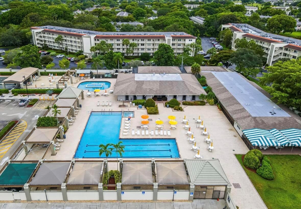 WYNMOOR VILLAGE - Residential