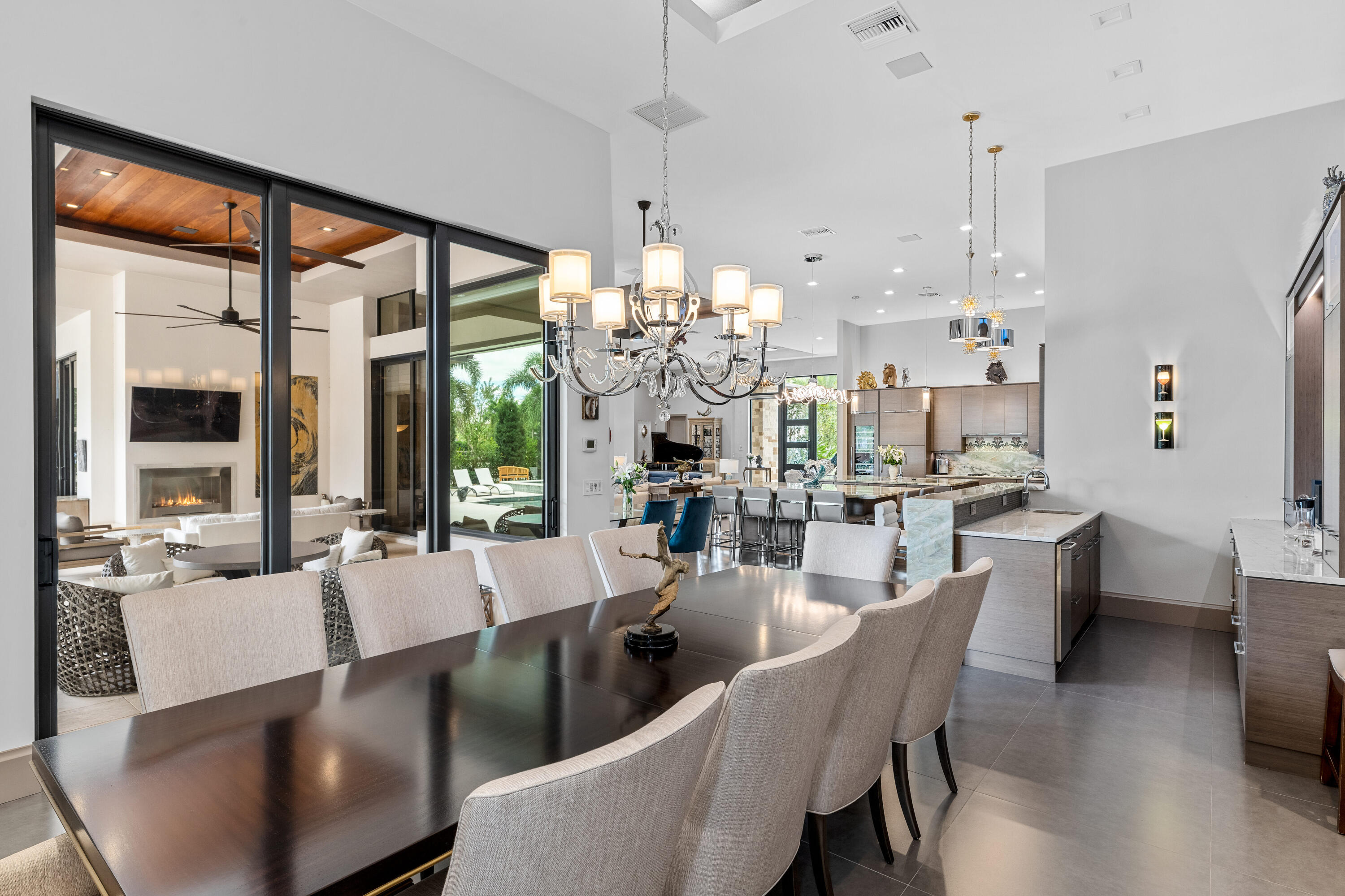 SADDLE TRAIL PARK OF WELLINGTON - Residential