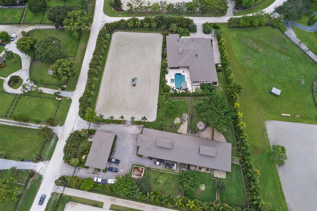 SADDLE TRAIL PARK OF WELLINGTON - Residential