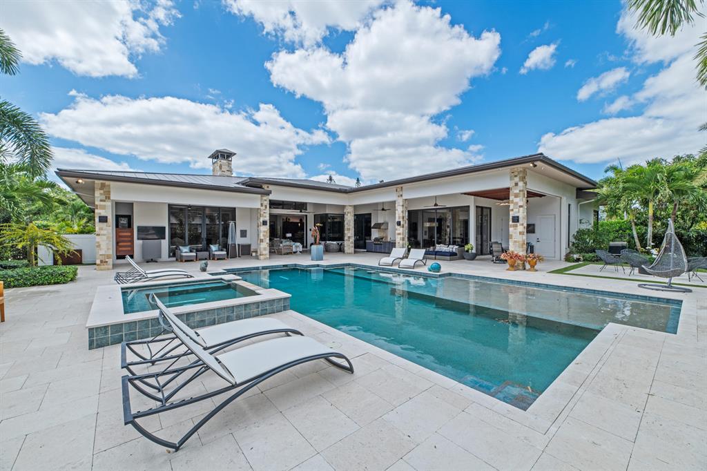 SADDLE TRAIL PARK OF WELLINGTON - Residential