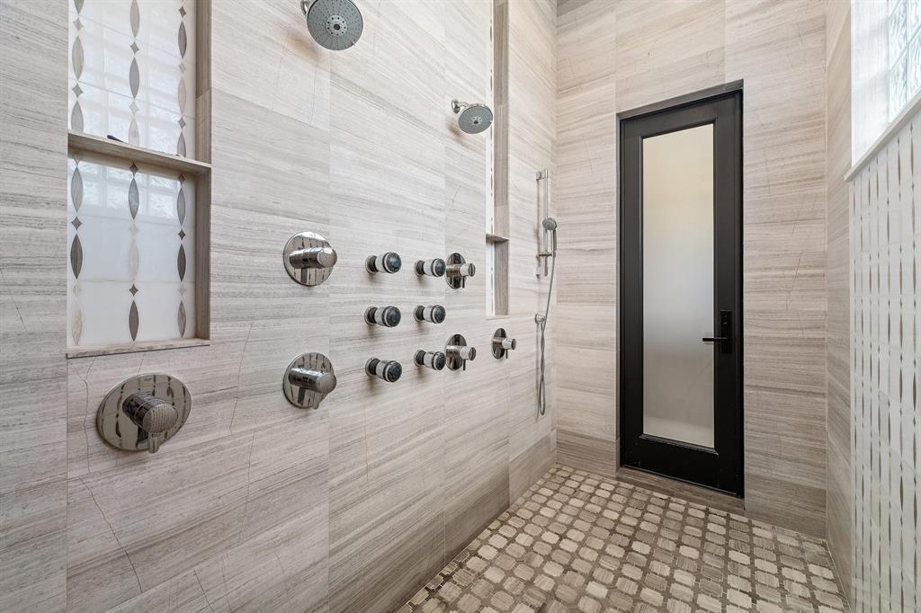 SADDLE TRAIL PARK OF WELLINGTON - Residential