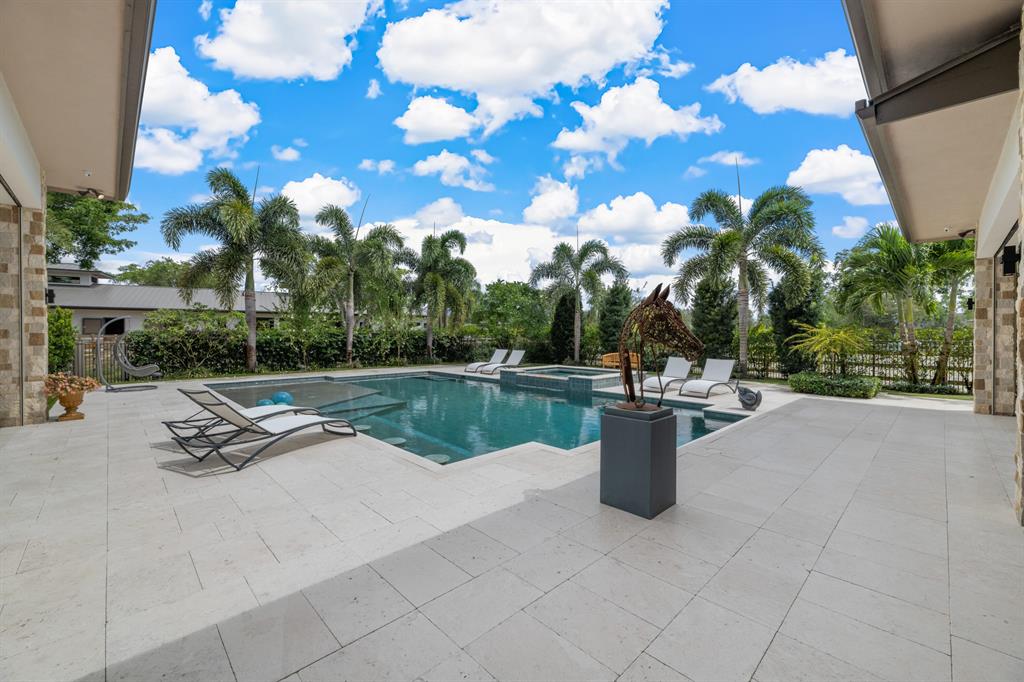 SADDLE TRAIL PARK OF WELLINGTON - Residential