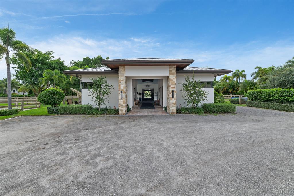 SADDLE TRAIL PARK OF WELLINGTON - Residential