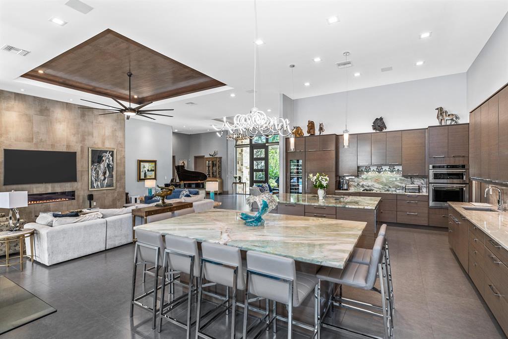 SADDLE TRAIL PARK OF WELLINGTON - Residential