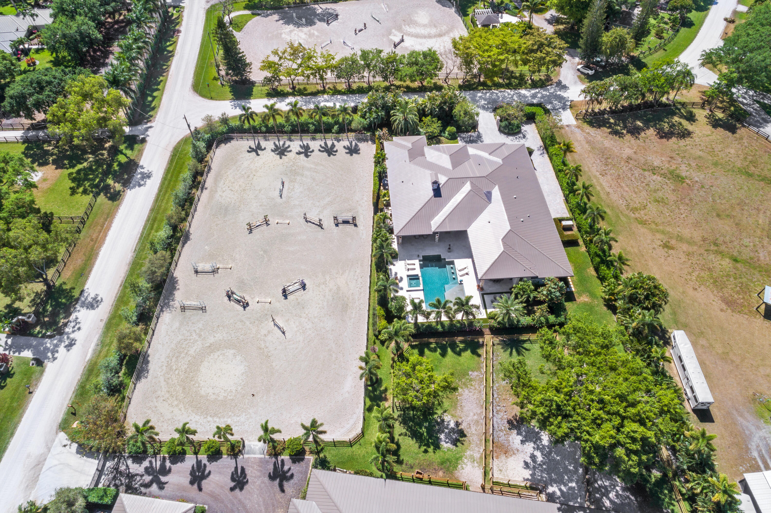 SADDLE TRAIL PARK OF WELLINGTON - Residential