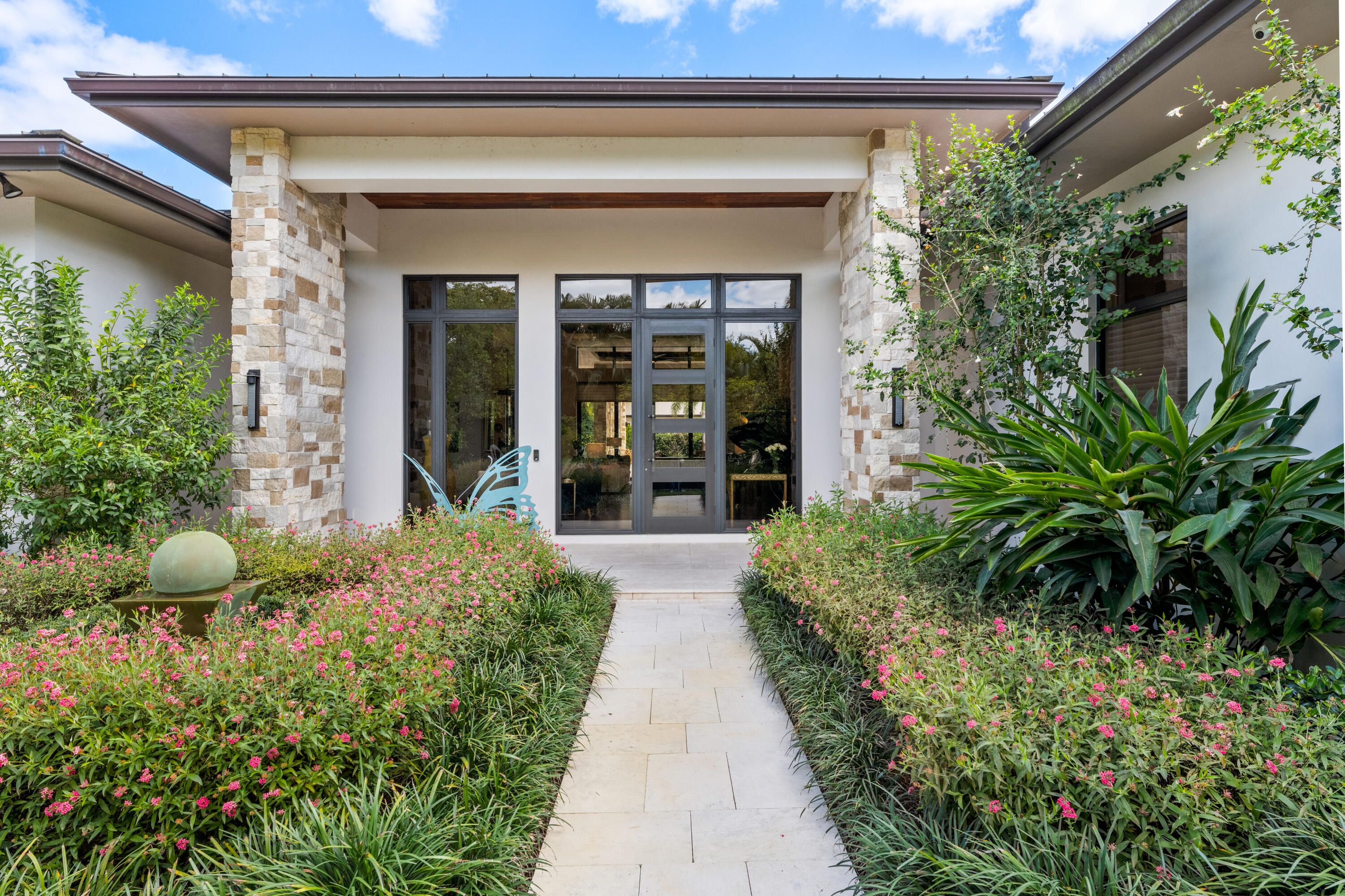 SADDLE TRAIL PARK OF WELLINGTON - Residential