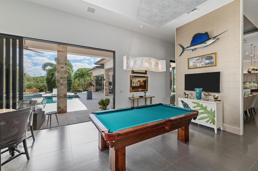 SADDLE TRAIL PARK OF WELLINGTON - Residential