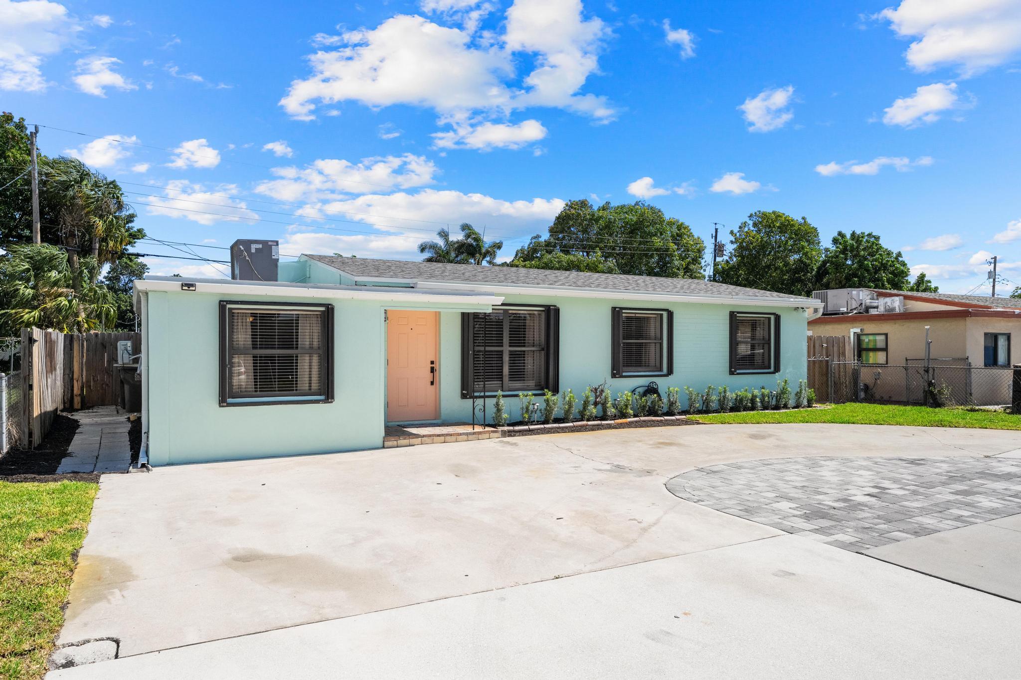 2105 Wellington Road