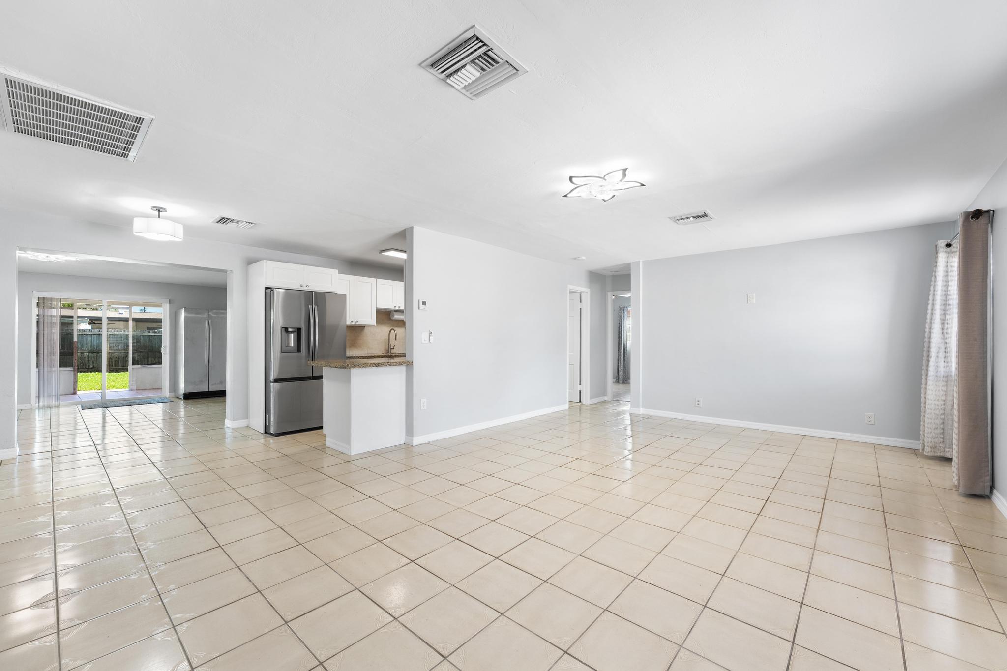 2105 Wellington Road