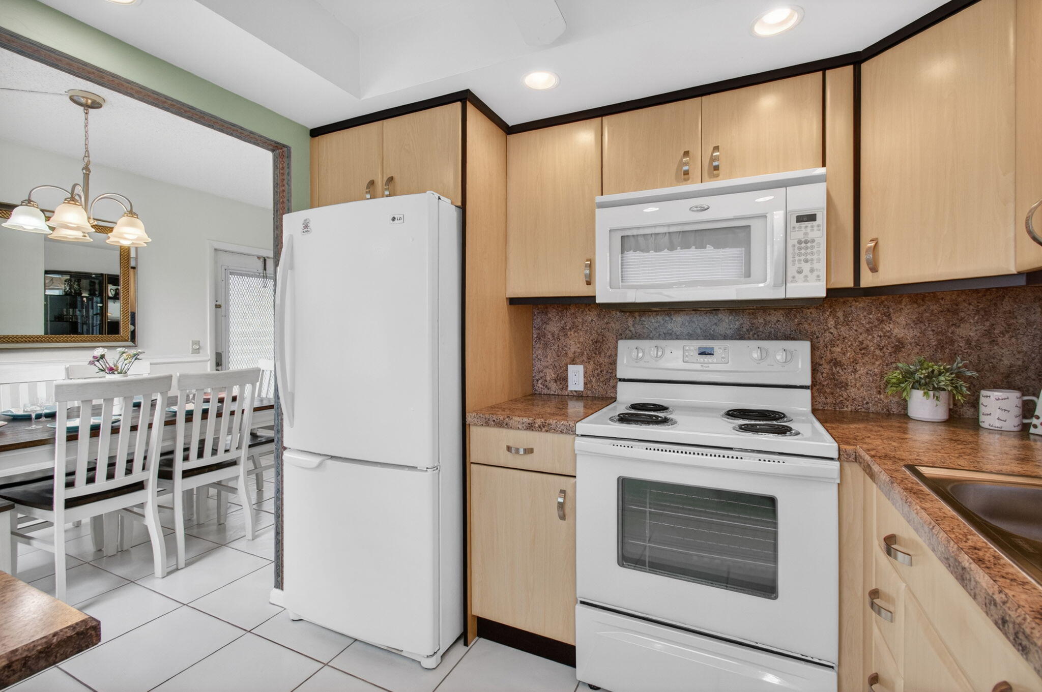 SUFFOLK/ CENTURY VILLAGE - Residential