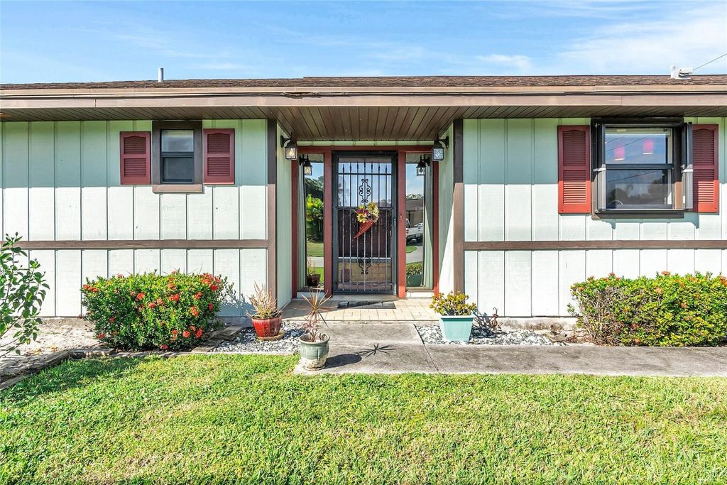 Photo of 1274 SW Fountain Avenue, Port Saint Lucie, FL 34953 (MLS # F10536390)