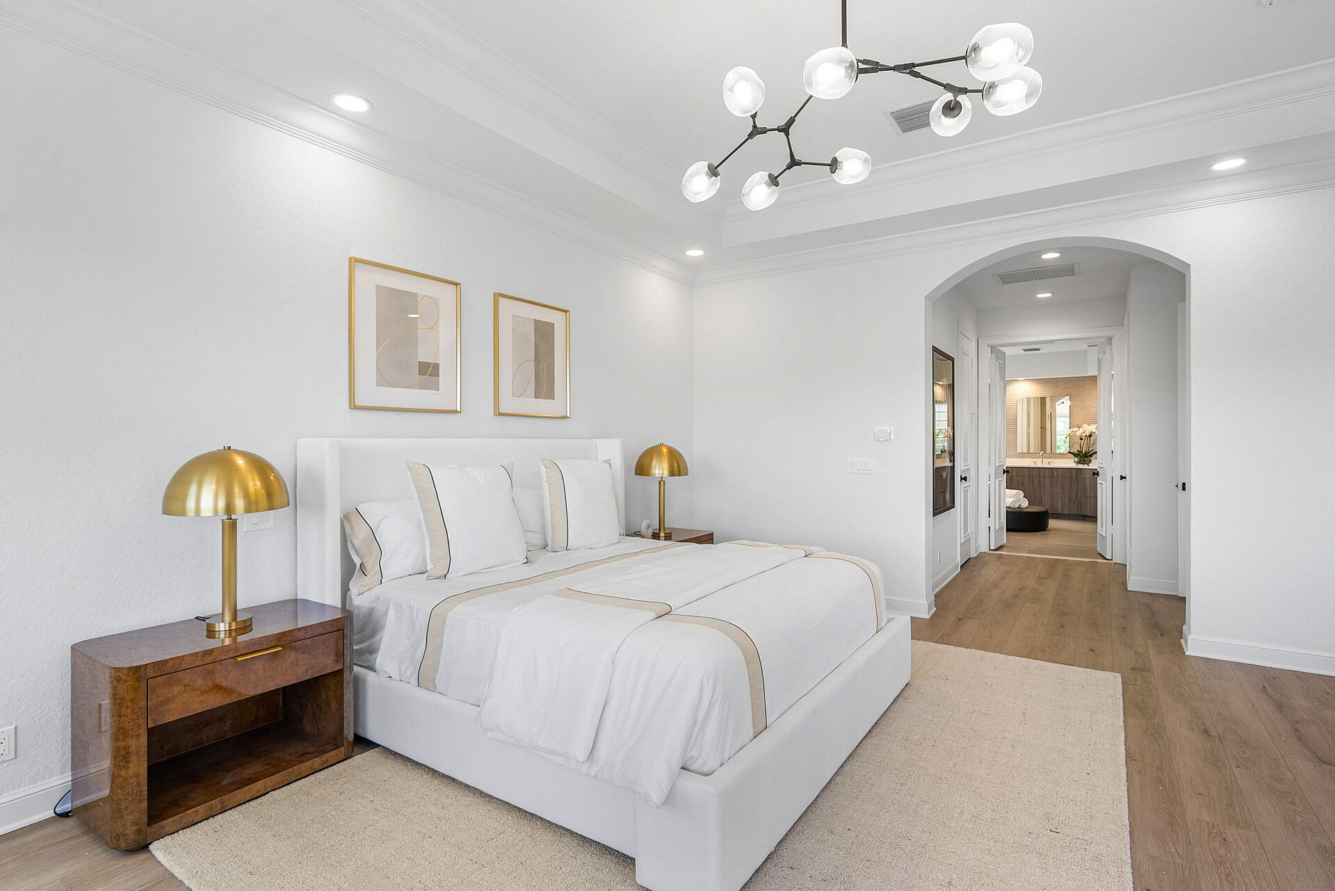 BRISTOL POINTE - Residential