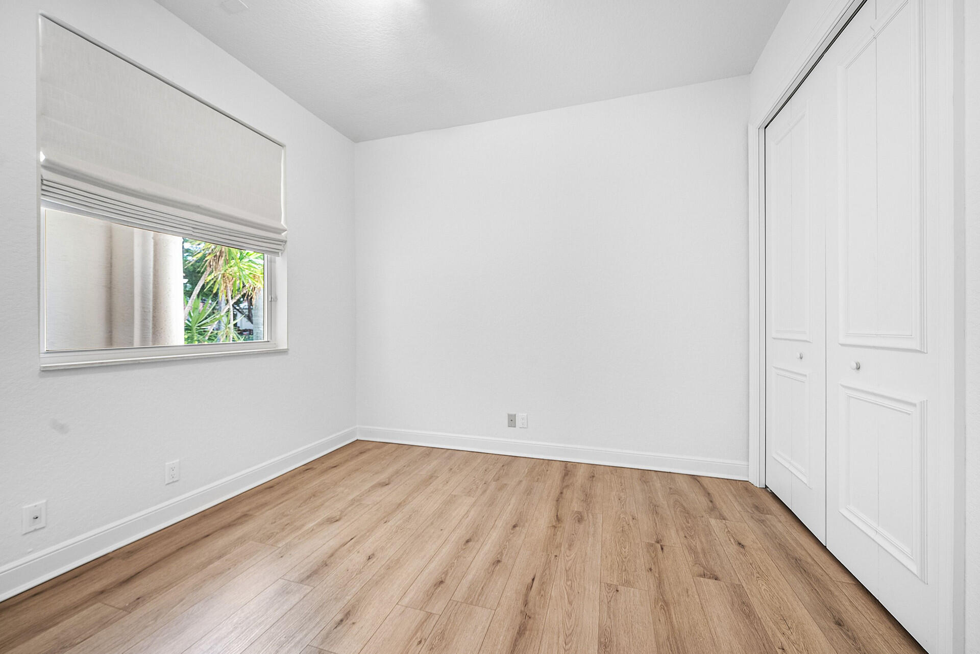 BRISTOL POINTE - Residential