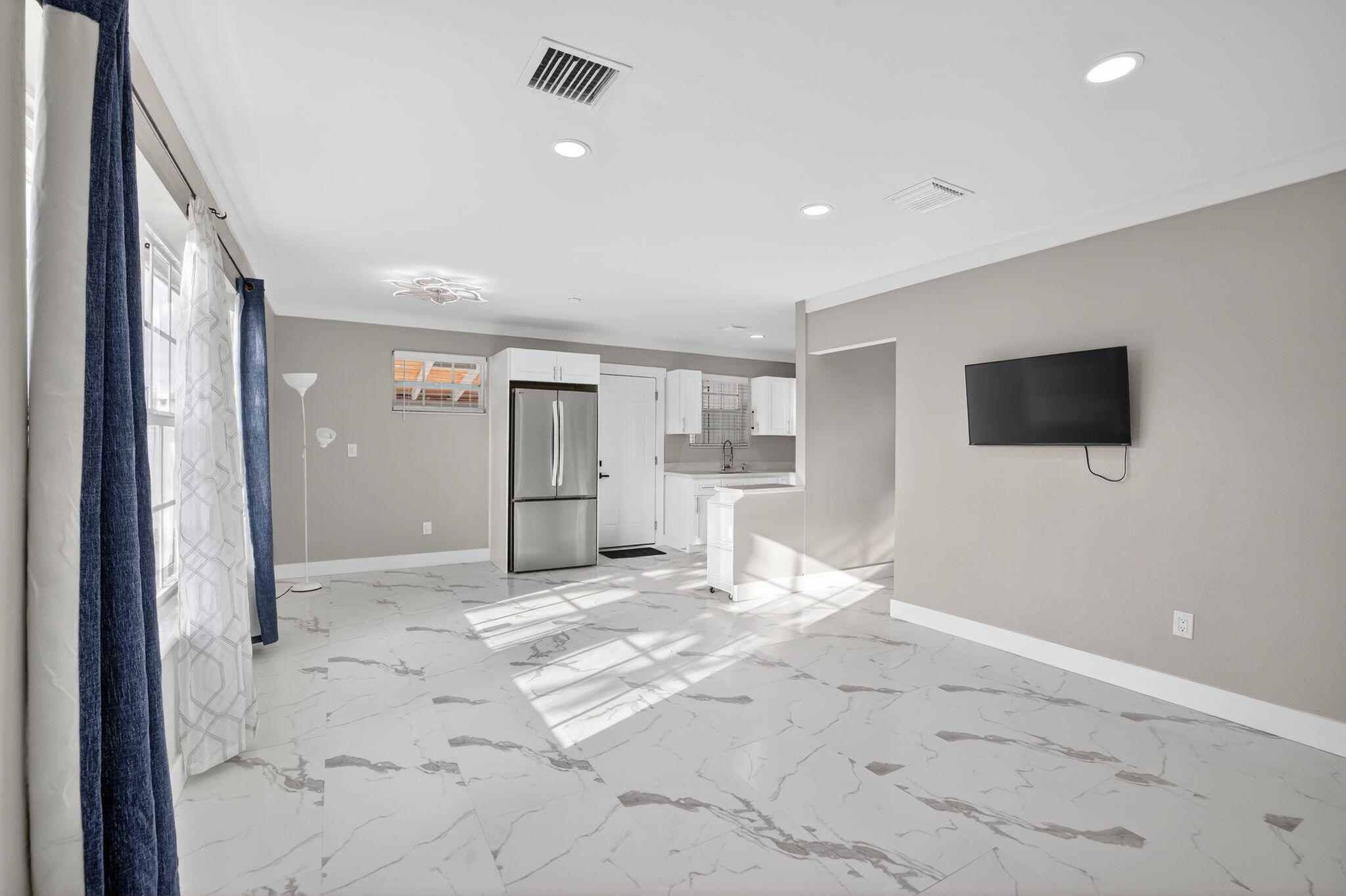 WOODLAND PARK AMD PLAT - Residential Lease