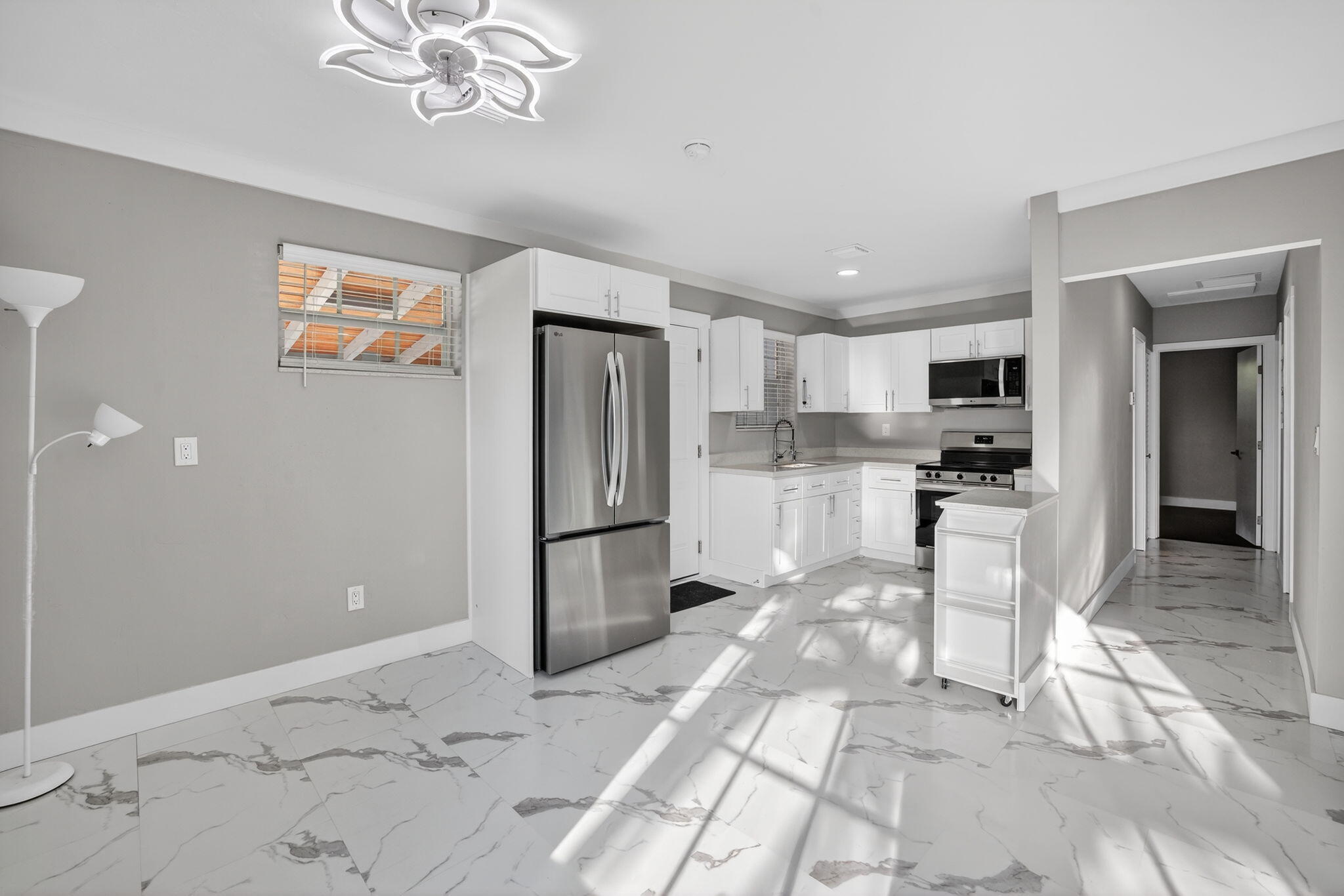 WOODLAND PARK AMD PLAT - Residential Lease