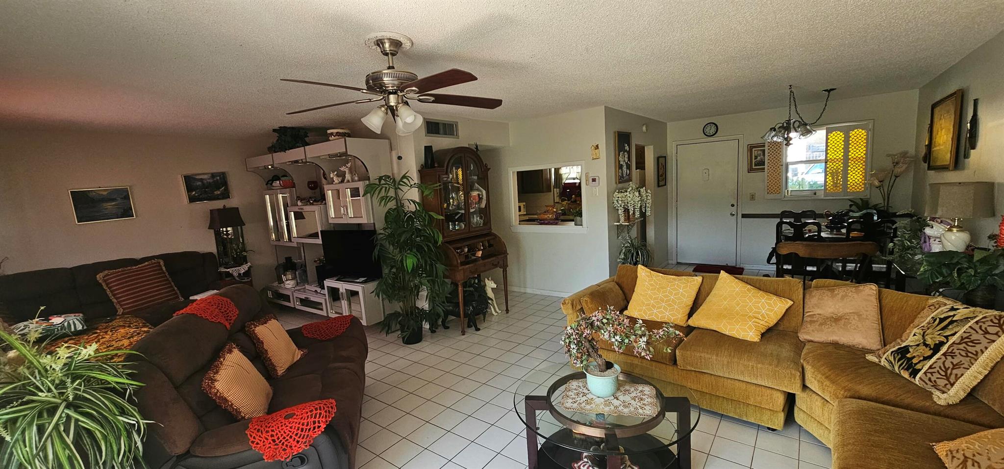 LAKESIDE VILLAGE COND NO - Residential