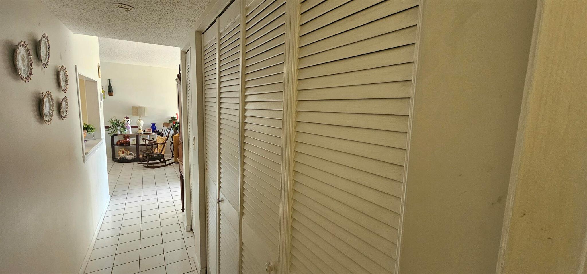 LAKESIDE VILLAGE COND NO - Residential