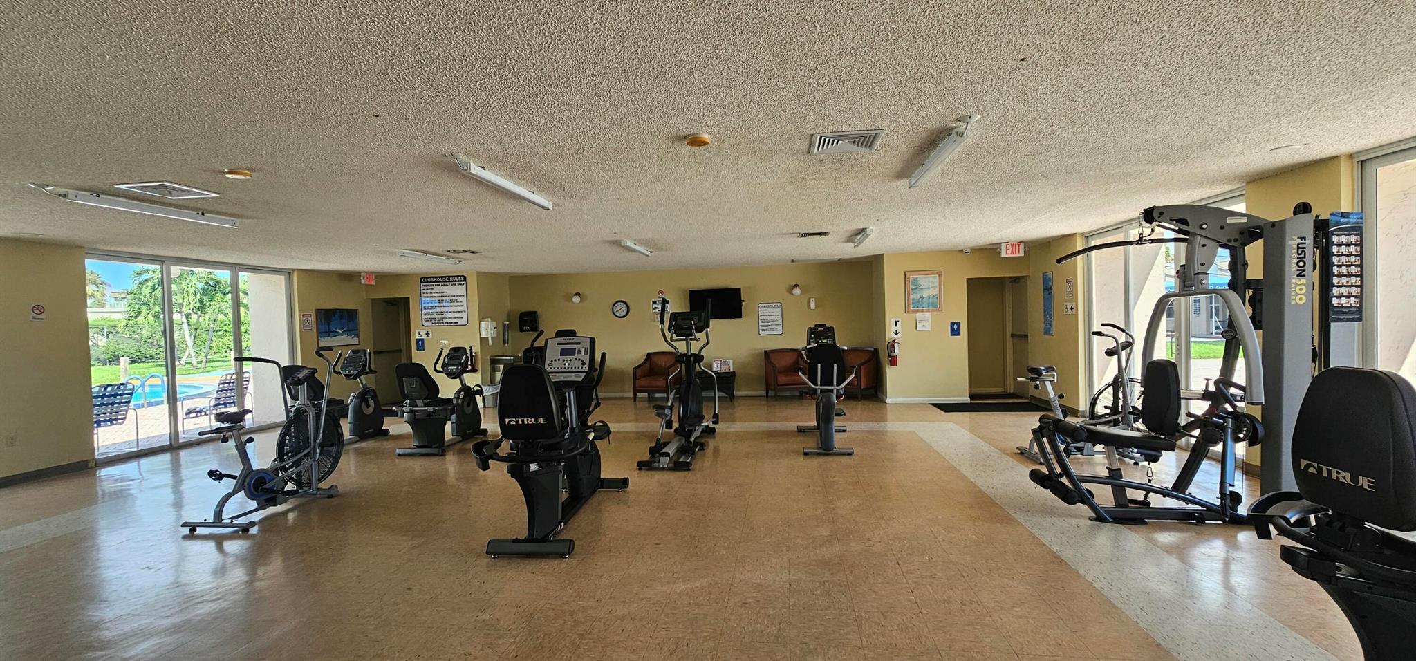 LAKESIDE VILLAGE COND NO - Residential