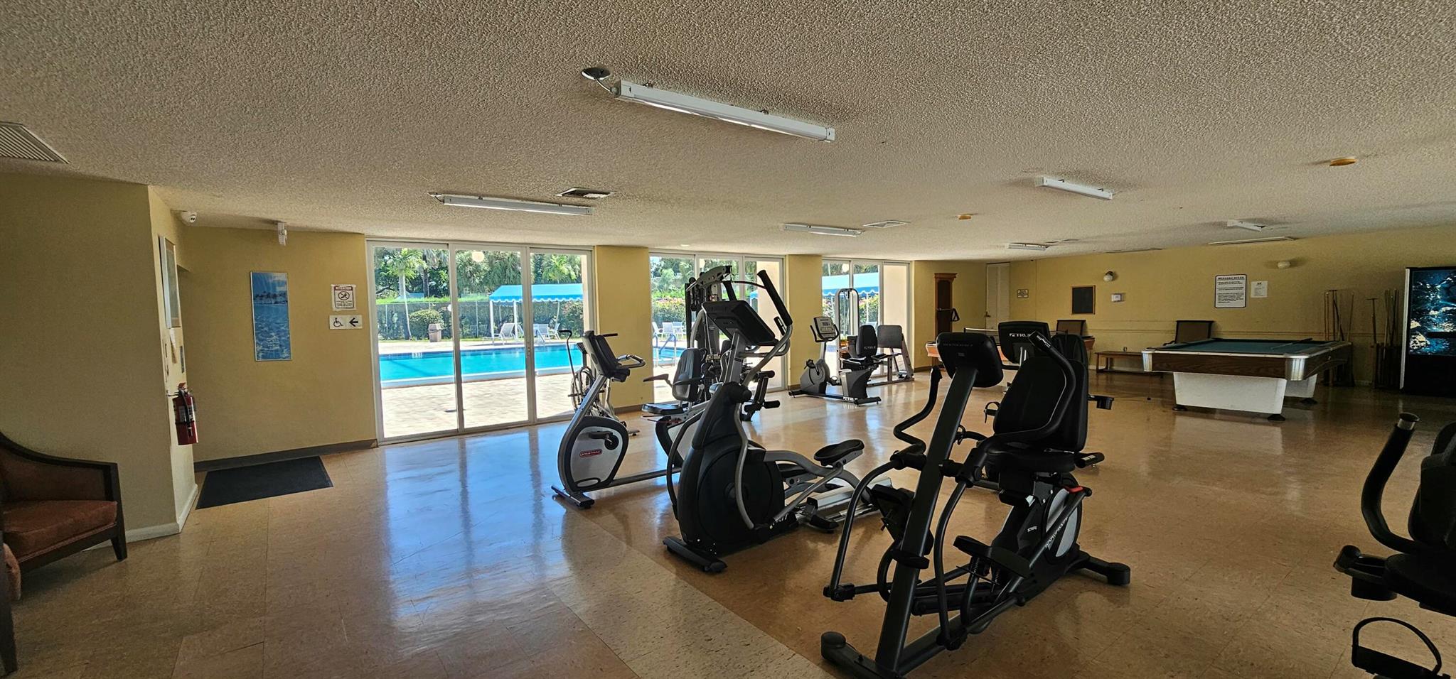 LAKESIDE VILLAGE COND NO - Residential