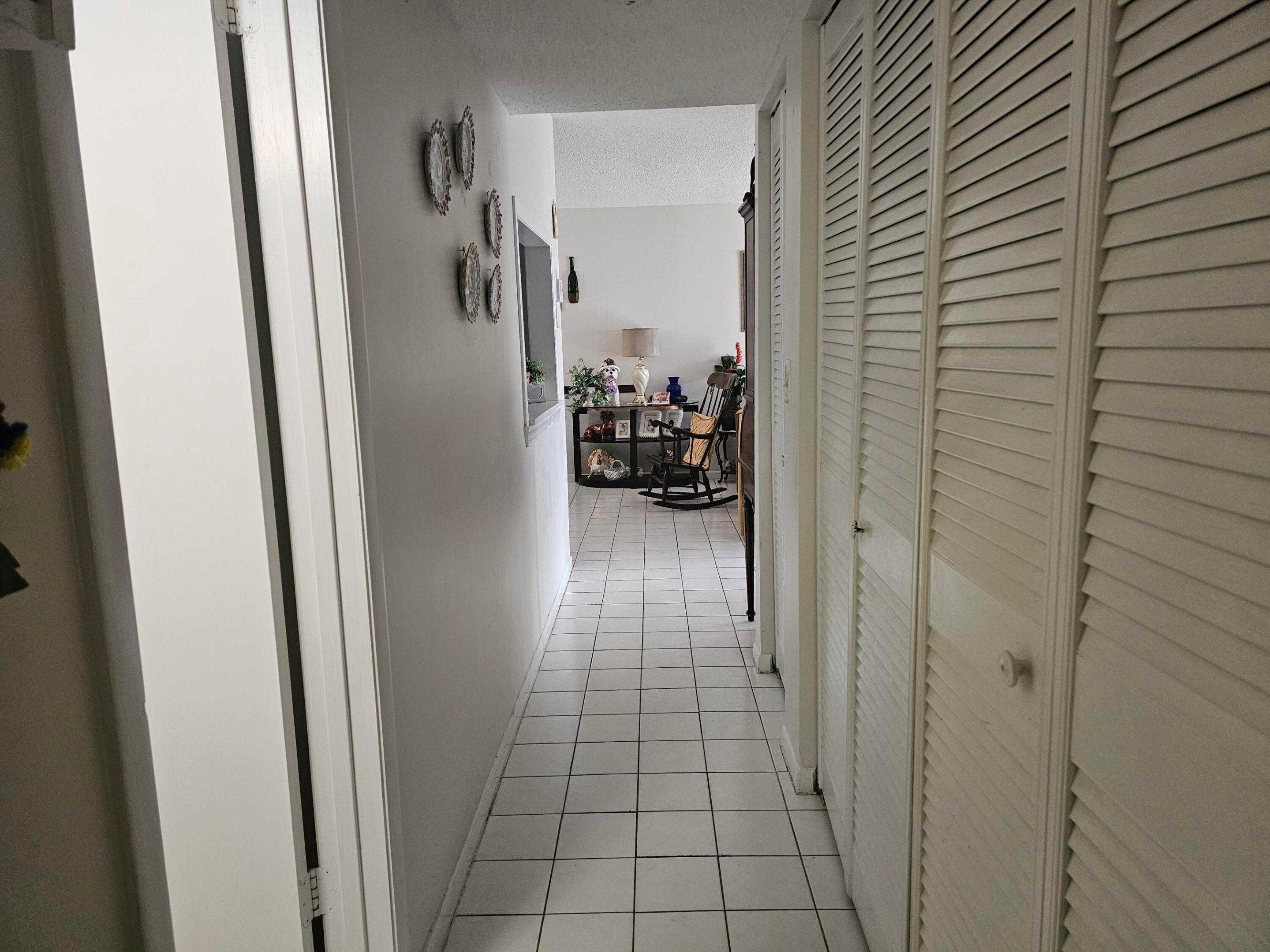 LAKESIDE VILLAGE COND NO 8 - Residential