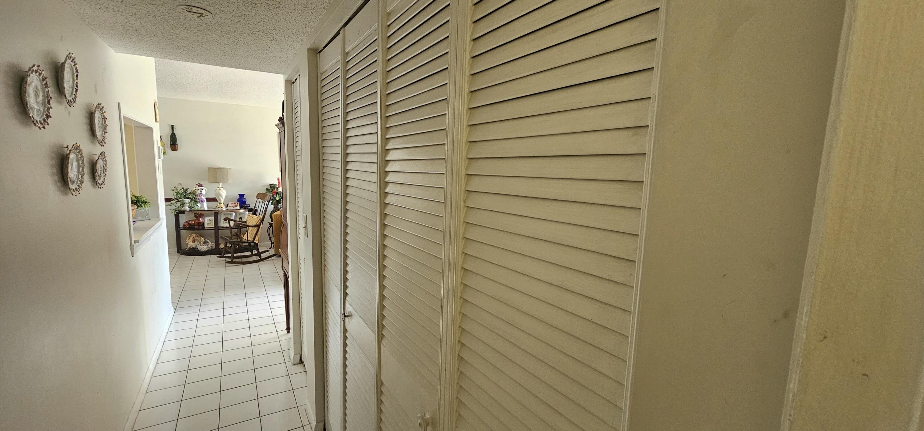 LAKESIDE VILLAGE COND NO 8 - Residential