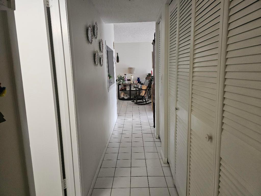 LAKESIDE VILLAGE COND NO 8 - Residential