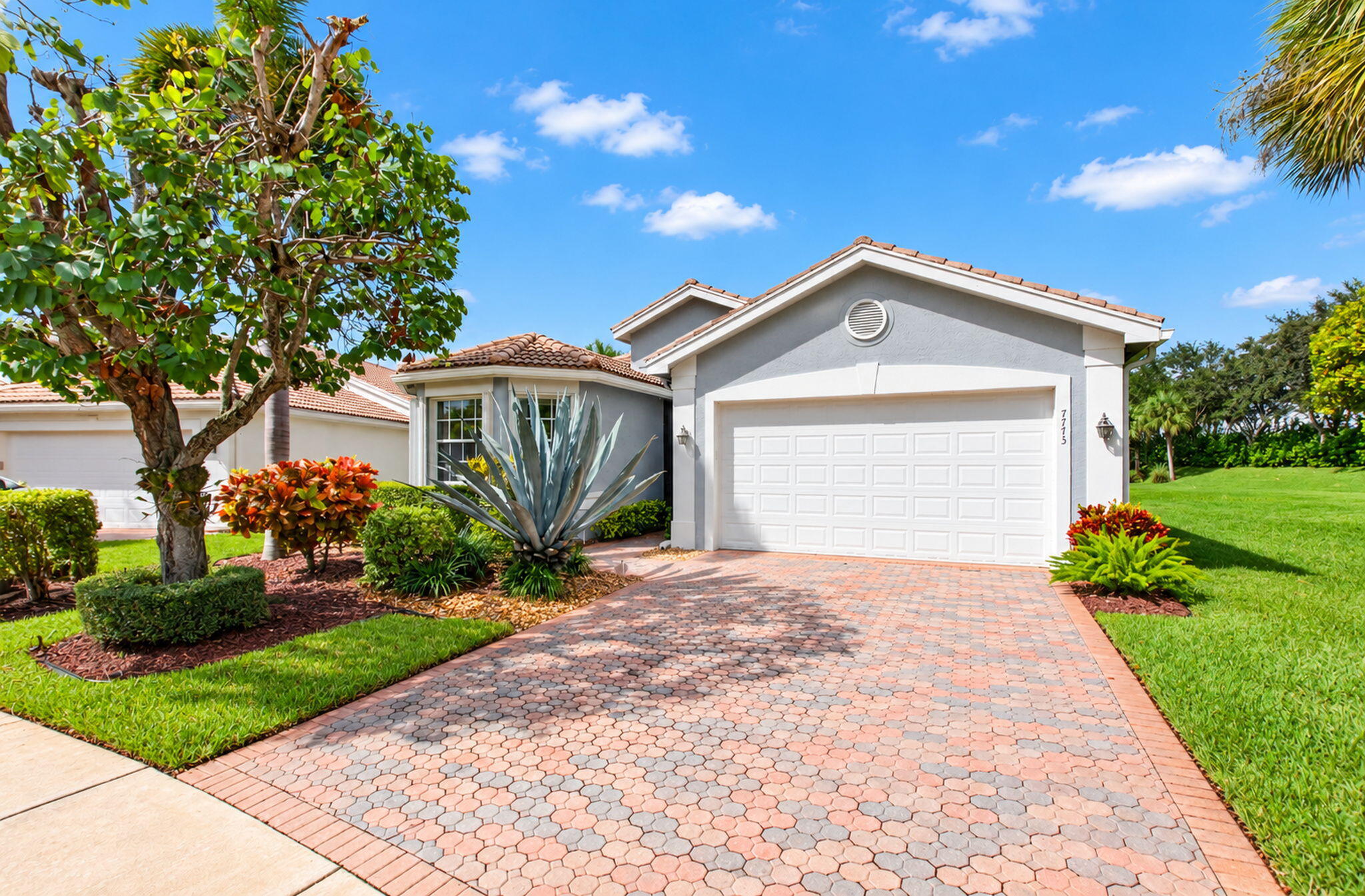 Properties 7773 Kingsley Palm Terrace